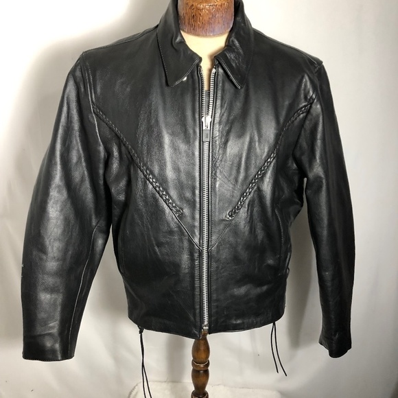 Women’s Black Genuine Leather Jacket. Large/XL. Like new. Purchased in Italy.